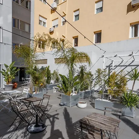 Neegroni Balcony In - By Misha's Place 1a
