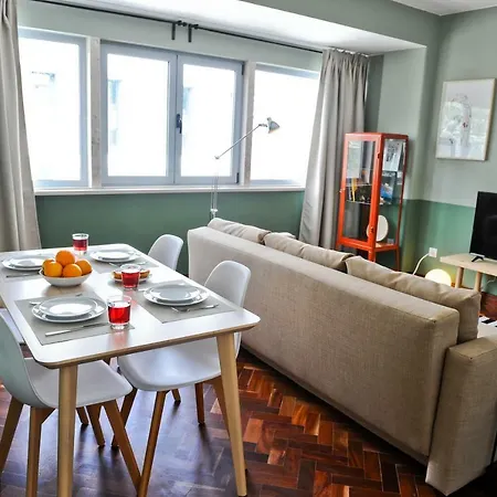 Neegroni Balcony In - By Misha's Place 1a