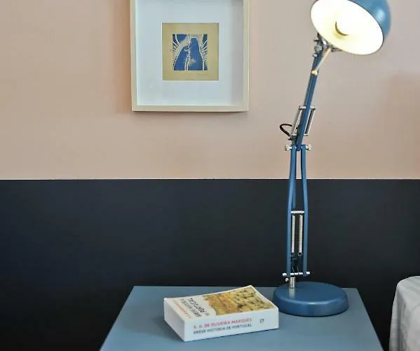 Neegroni Balcony In - By Misha's Place 1a *