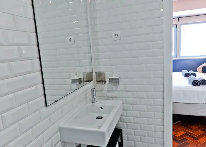 Neegroni Balcony In - By Misha's Place 1a Lisboa