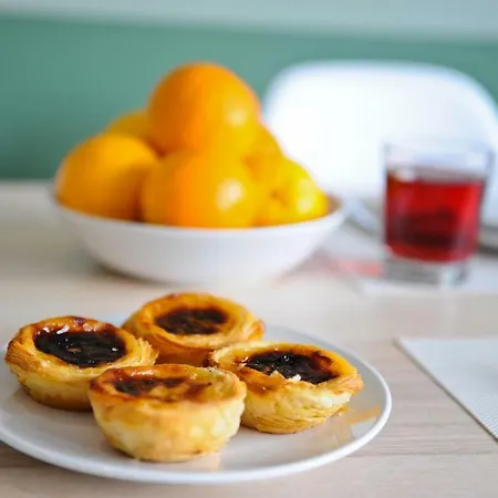 Neegroni Balcony In - By Misha's Place 1a דירה ליסבון