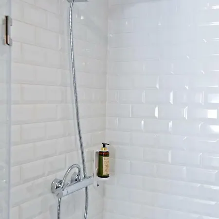 Apartman Neegroni Balcony In - By Misha's Place 1a *